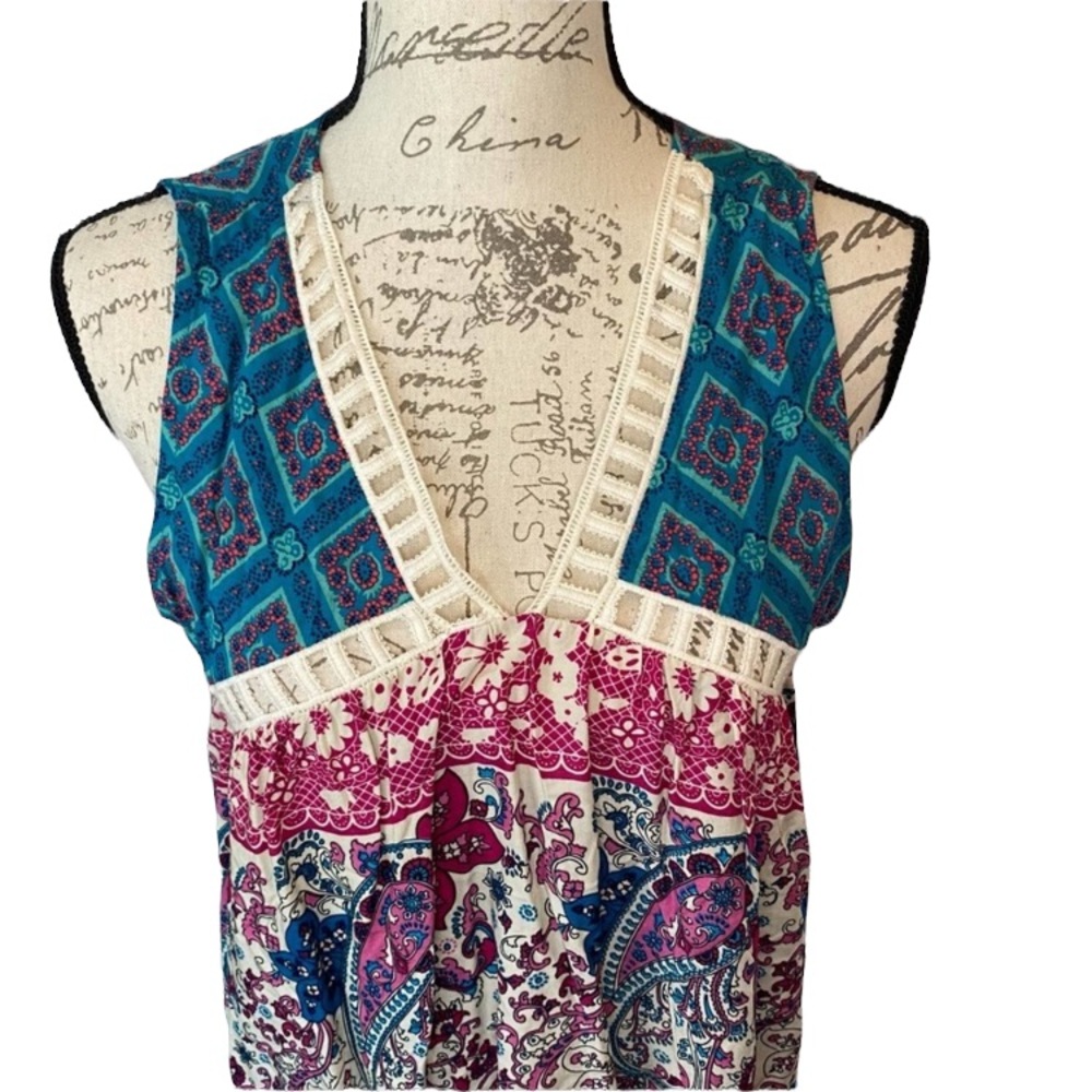 NWT Umgee Tunic‎ Dress Baby Doll Style Boho Deep Neck Embroidered Trim Geometric